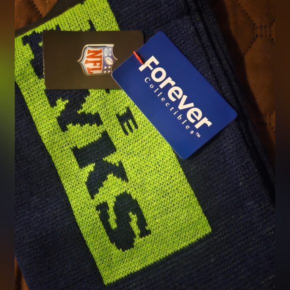💥Sale💥New NFL Seattle Seahawks Kids Jacket And Scarf Set - Blue and Green NWT - Picture 8 of 10